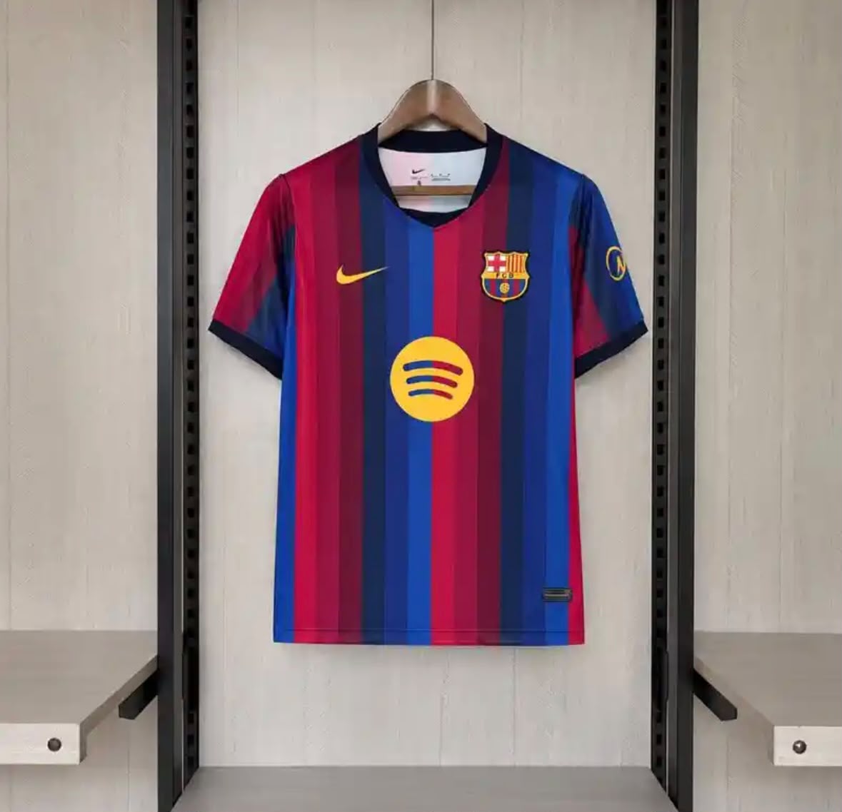 2fdbd2c2-2a1d-49d7-94d6-5b10856194c9 Barca jersey